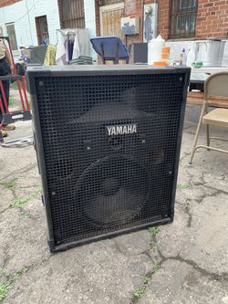 Yamaha Bosnia 15 pulgadas para voces