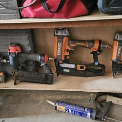 Ridgid Air Compressor With Hose And Four Guns
