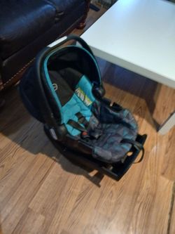 Child car seat carrier