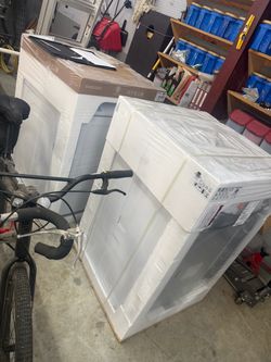 Samsung Washer & Dryer (BRAND NEW)