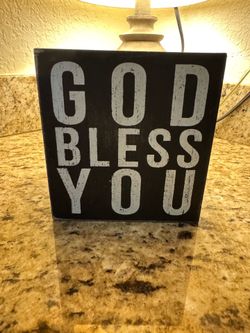 Farmhouse tissue box cover