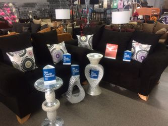 New sofa and loveseat $550