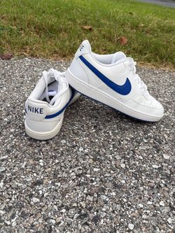 Men’s sneakers. Excellent condition. Size 12.