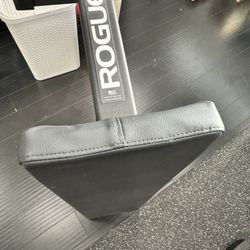 Rogue Bench & Hanger