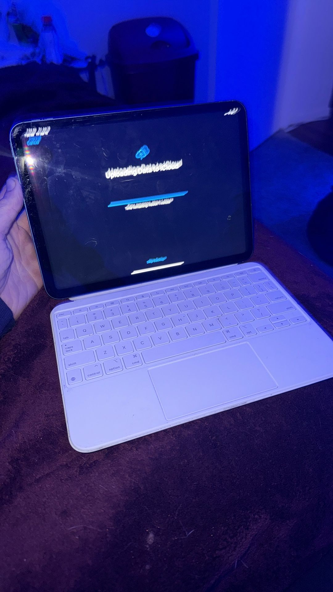 iPad 10th Gen 64GB + Magic Keyboard - $400 (Oceanside)