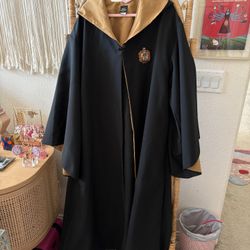 Wizarding World Of Harry Potter Hufflepuff Robe