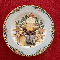 Christmas Plates - Vintage 
