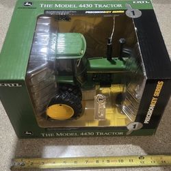 John Deere ERTL Model 4430 Diesel Farm Tractor 60th  1 Edition Precision Key