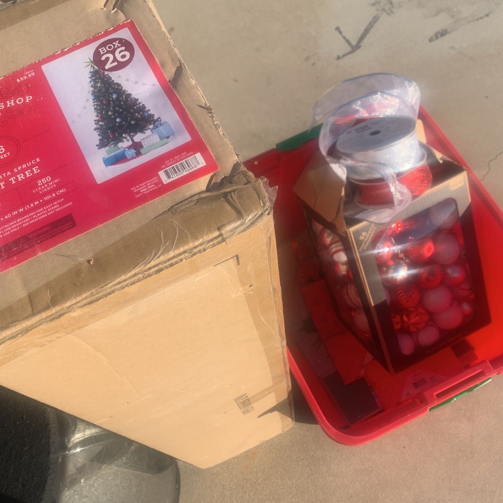 Free Christmas Tree for Sale in Victorville, CA OfferUp