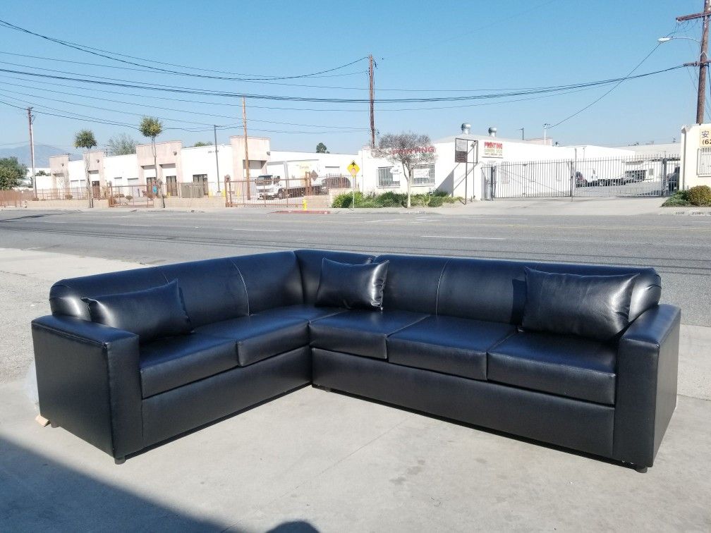 New 7x9ft BLACK LEATHER SECTIONAL COUCHES for Sale in Las Vegas, NV OfferUp