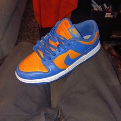 Nike Knicks Low Top 9.5