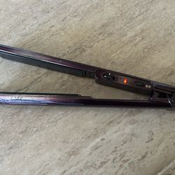 CONAIR INFINITI PRO HAIR STRAIGHTENING IRON