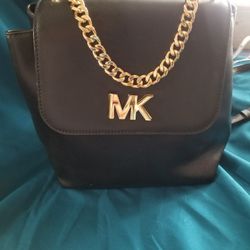 MICHEAL KORS MOTT BACKPACK BLACK