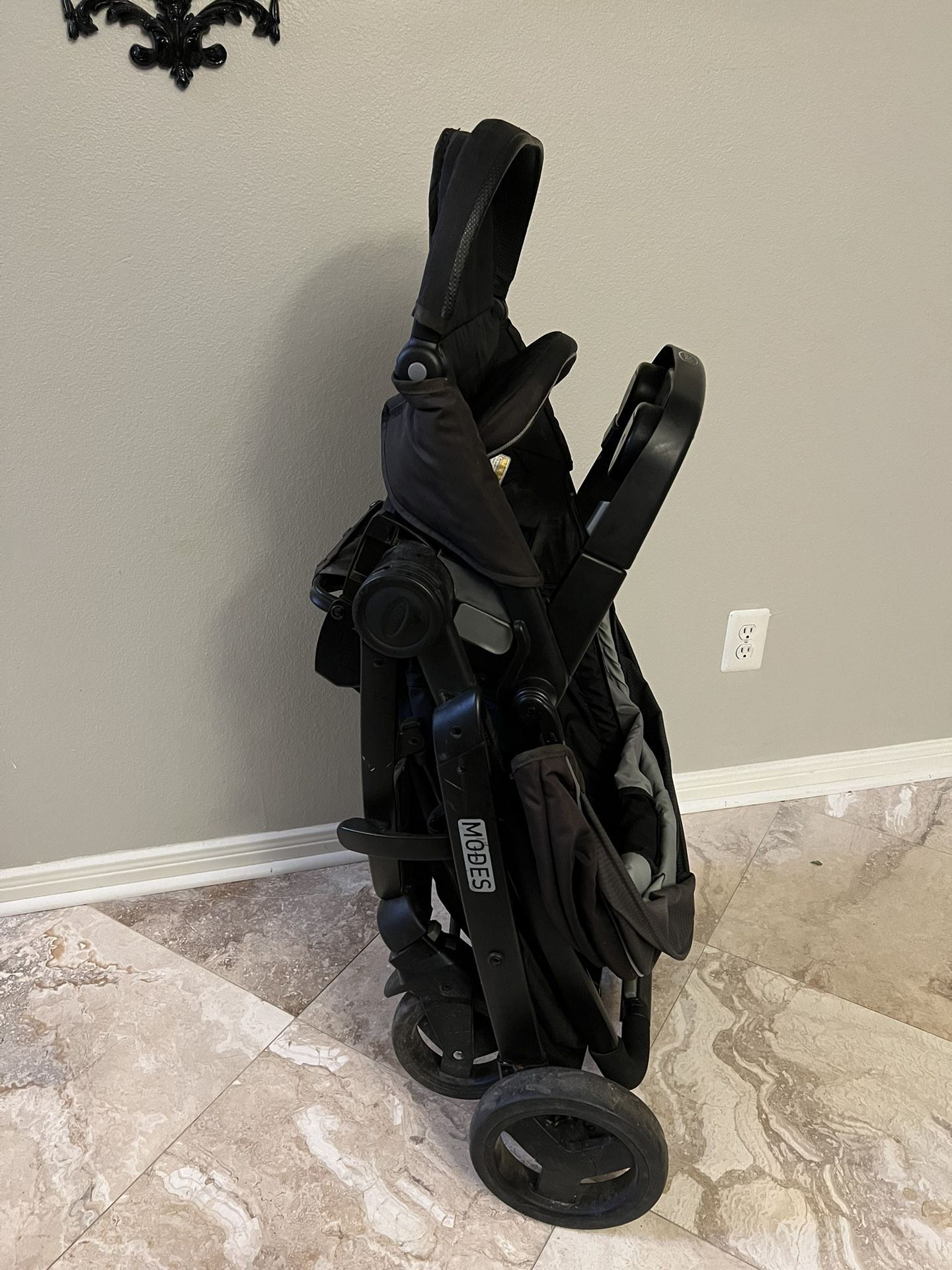 Graco Modes Travel System Car Seat And Stroller for Sale in San Antonio