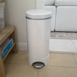 Munchkin Diaper Genie 