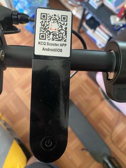 KCQ electric scooter, reaches around 19 MPH. E3 brake fault is displayed, although the physical brake works. Charger included. Selling as-is for repai