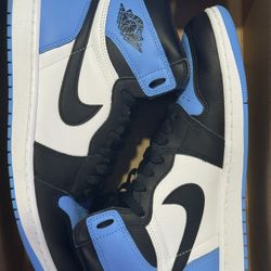 Air Jordan 1 Retro High OG University Blue 