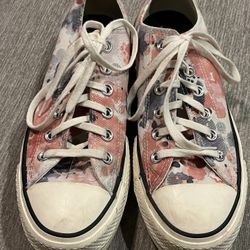 Converse All Stars Women’s Size 8