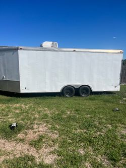 Title in hand 21 foot trailer with A/c and side door