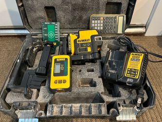 DEWALT DW0825LG 12V MAX 5 Spot & Cross Line Green Laser Kit- Pick Up Only Highland Park 90042