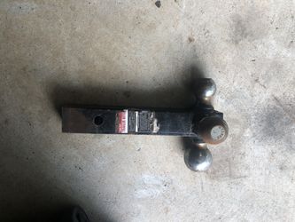 Triple ball trailer hitch