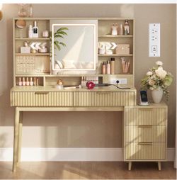 Vanity Desk with Sliding Mirror and Lights, 5 Drawers Contemporary Makeup Vanity, Charging Station, Jewelry Storage, Oak Beige, MAXE Collection URDT13