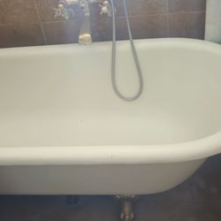 Beautiful Cast Iron Tub
