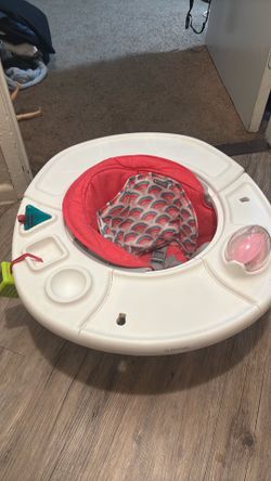 Bay feeding chair
