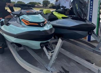 🔥 Jet Skis for Sale – Ready for the Water! 🌊