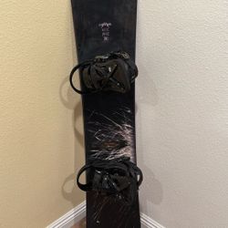 Lamar Snowboard 144 With Burton Bindings 