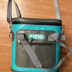 RTIC 20-Can Soft Pack Cooler 