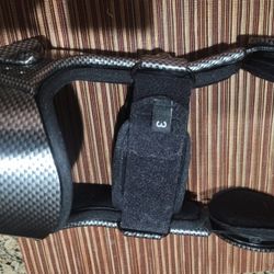  CARBON LOOK knee brace