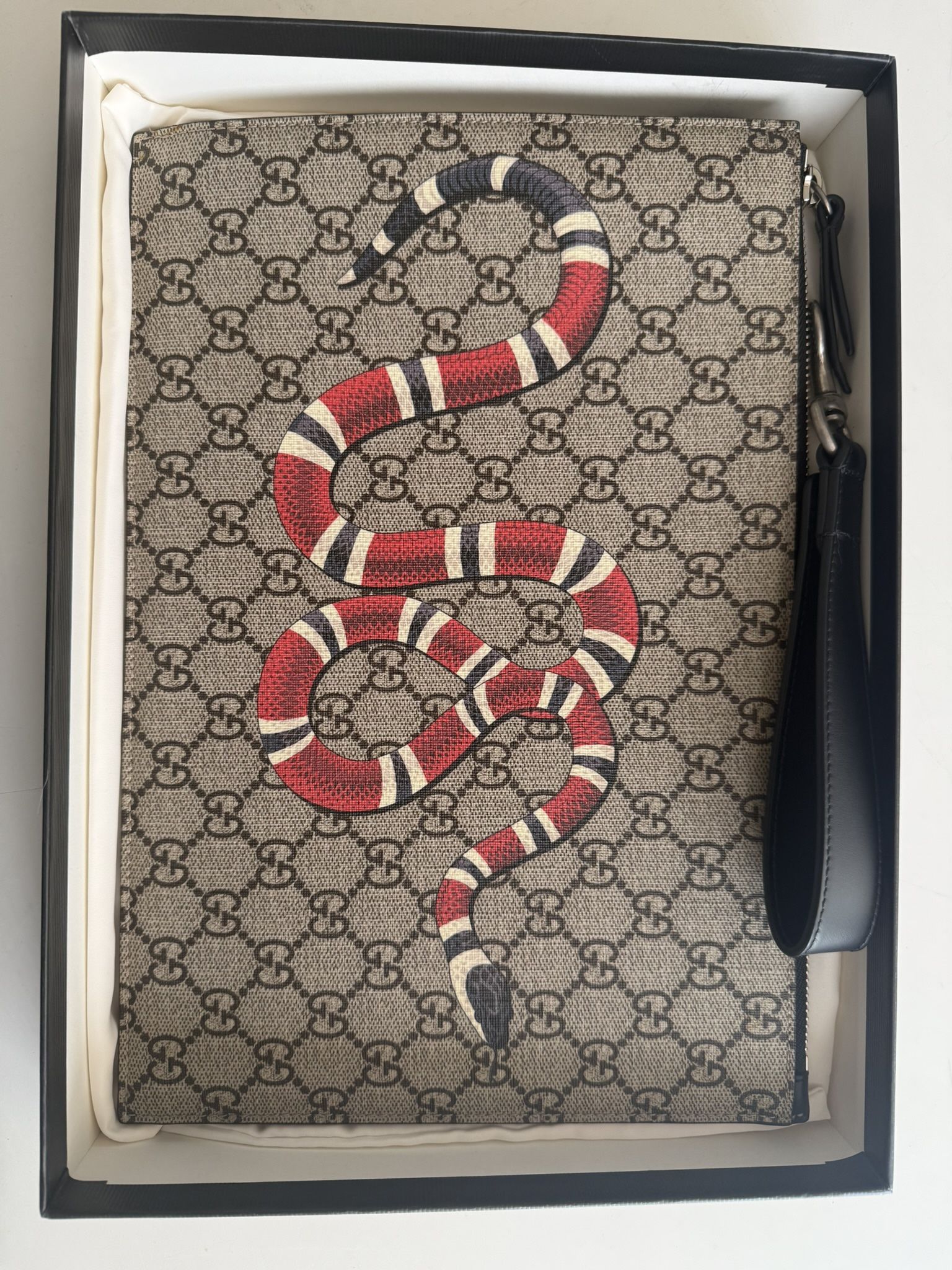 Authentic Gucci Pouch (Unisex)