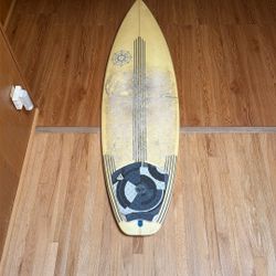 Hendricks Surfboard 5’6