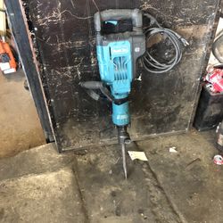 Breaking Hammer 