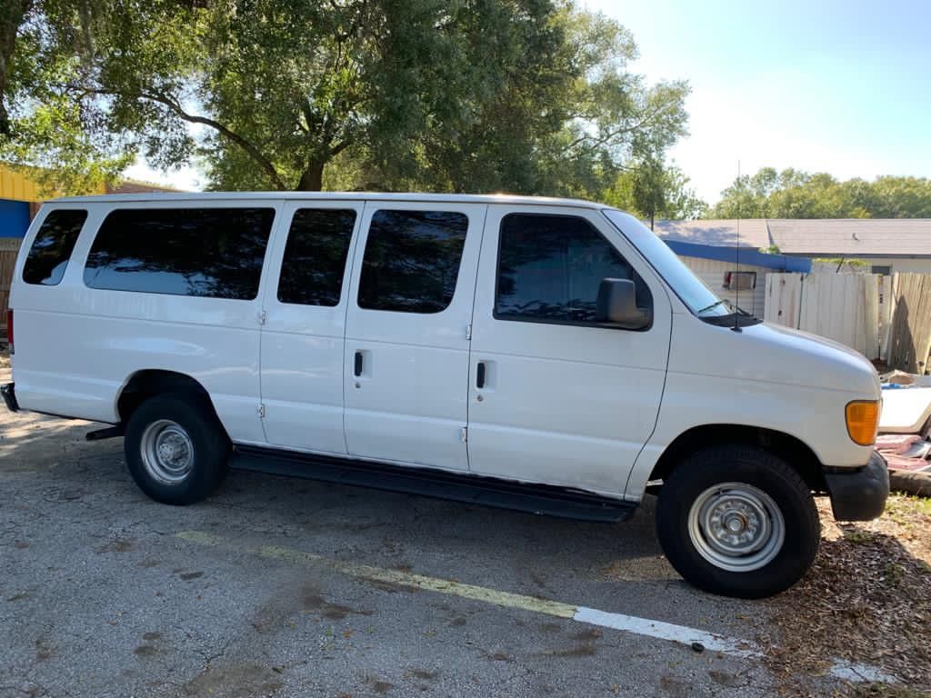 2006 Ford E350