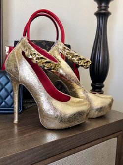 Gold high heels size 7
