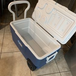 Cooler With Wheels. 60 Quarts 