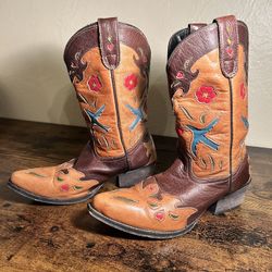 Women’s Boots Size 7