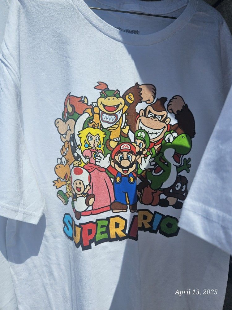Mario Shirt Men's L