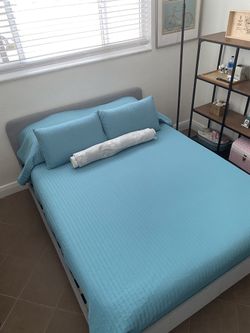 Queen Bed