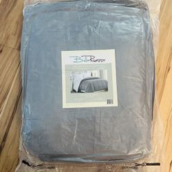 BRAND NEW GRAY “BELLA RUSSO” DREAMER’S COLLECTION REVERSIBLE FULL/QUEEN COMFORTER
