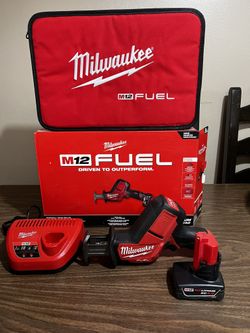 Milwaukee M12 Fuel Hackzall Reciprocating Saw Kit 