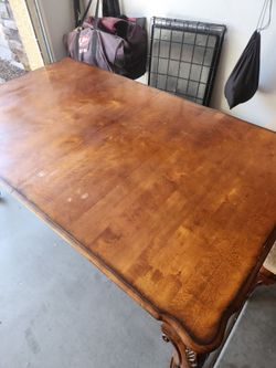 Dining table nd chairs