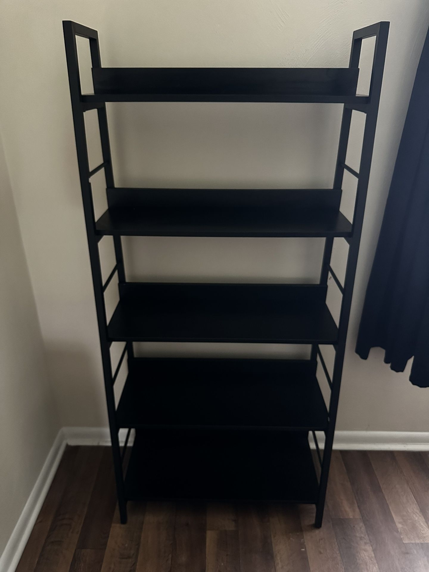 Ladder Bookshelf