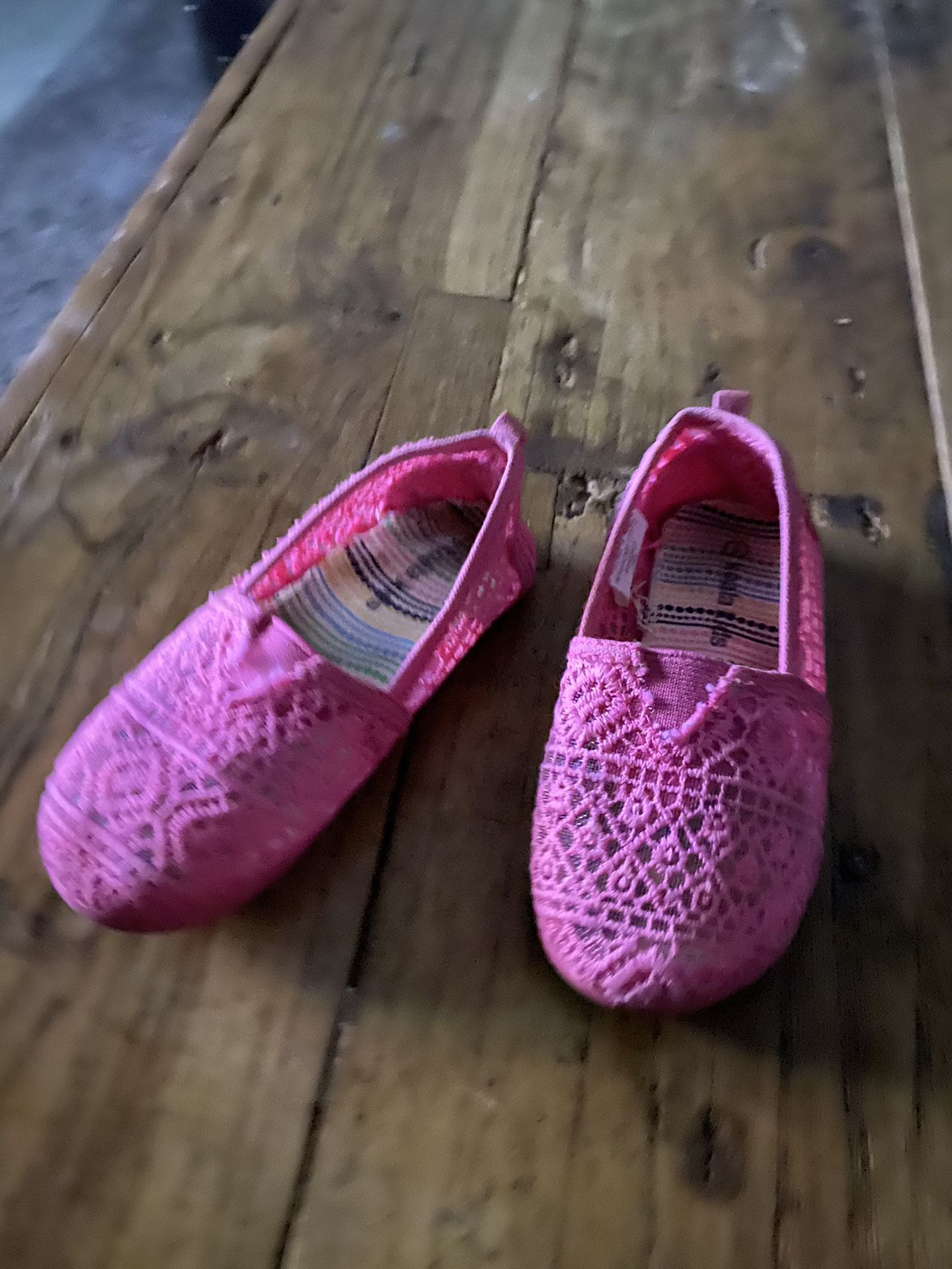 Hot pink size 7 lace slip ons