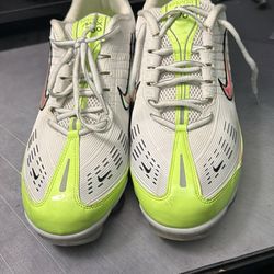 the Nike Air Vapormax 360 Summit White Ghost Green sneakers.