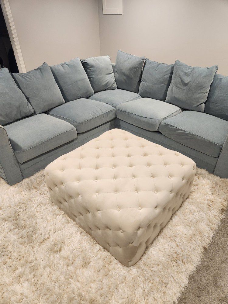 Luxurious L-Shaped Sectional Sofa with Tufted Ottoman