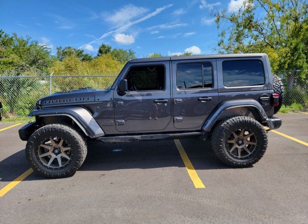 2018-2024 JEEP WRANGLER JL GENUINE RUBBER FLOOR MATS