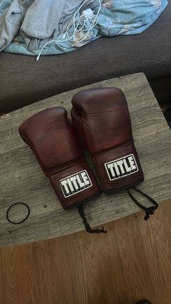 title old school gloves laced